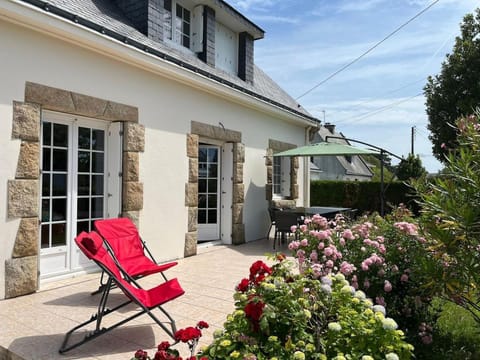 Property building, Patio, sunbed