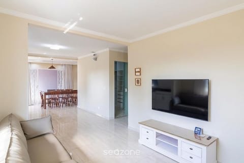 TV and multimedia, Living room, Dining area