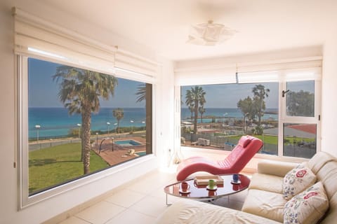 Living room, Sea view