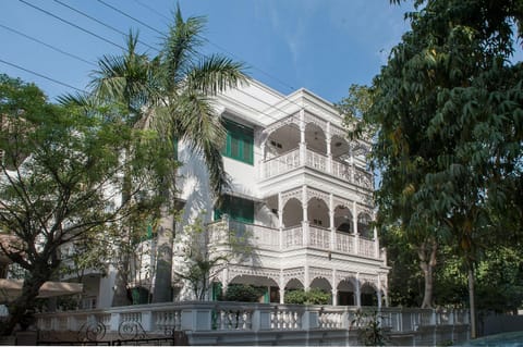 Facade/entrance, Garden