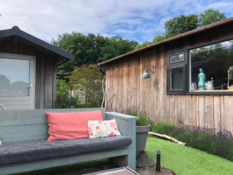 Beachhouse Rockanje Chalet in Hellevoetsluis