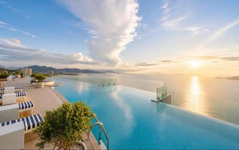 Lake view, Mountain view, River view, Swimming pool, Sunrise, Sunset