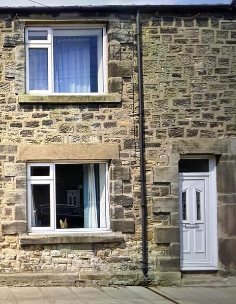 Facade/entrance, Day