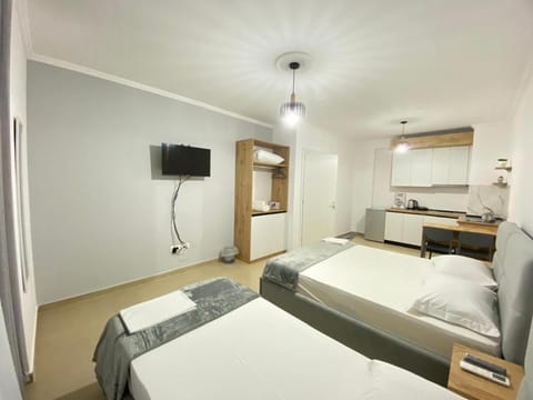 TV and multimedia, Kitchen or kitchenette, Photo of the whole room
