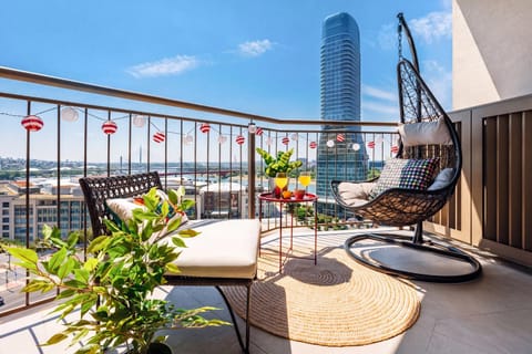 Balcony/Terrace, Seating area, City view