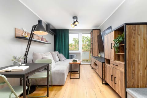 Bed, TV and multimedia, Photo of the whole room, Dining area, Bedroom