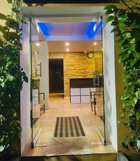 Facade/entrance, Night