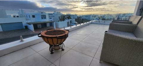 Patio, View (from property/room), Balcony/Terrace, Seating area