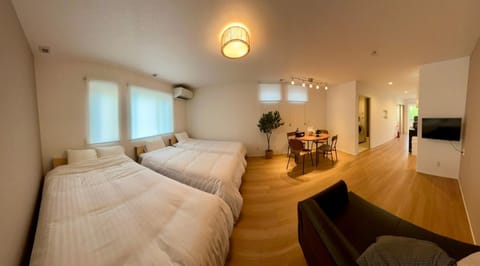 Bed, Living room