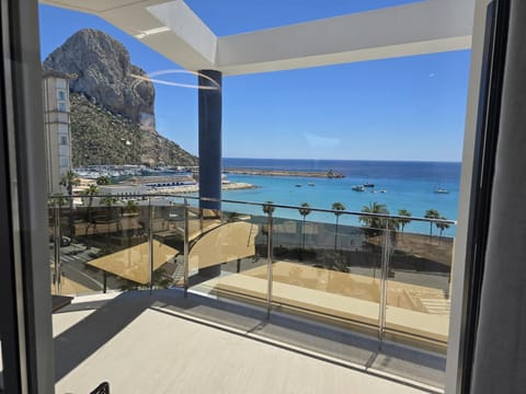 Nearby landmark, Balcony/Terrace, Beach, Mountain view, Sea view