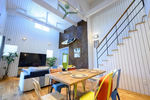 TV and multimedia, Living room, Dining area
