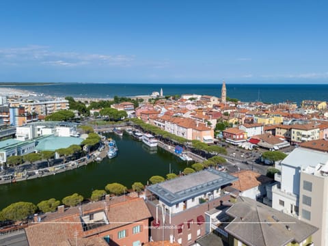 Neighbourhood, Natural landscape, Bird's eye view