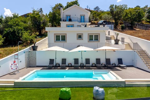 Property building, Patio, Garden, Garden view, Pool view, Swimming pool, sunbed