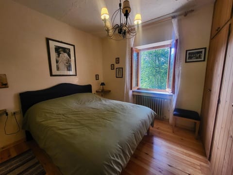 View (from property/room), Photo of the whole room, Bedroom