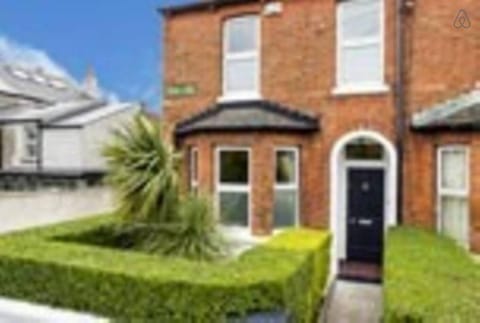 Rugby Lodge House in Dublin