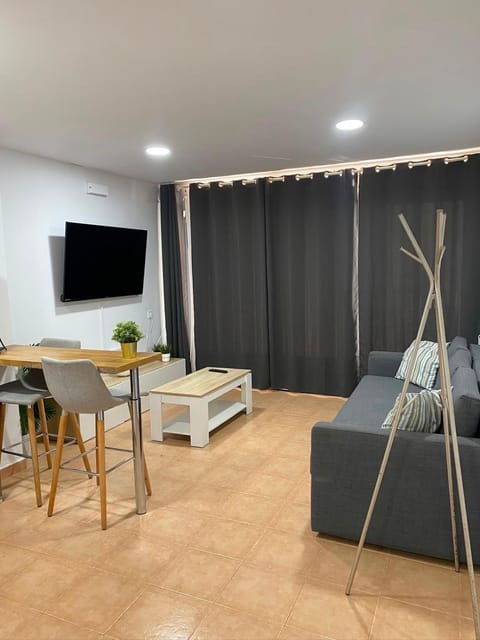 Communal lounge/ TV room, TV and multimedia, Living room