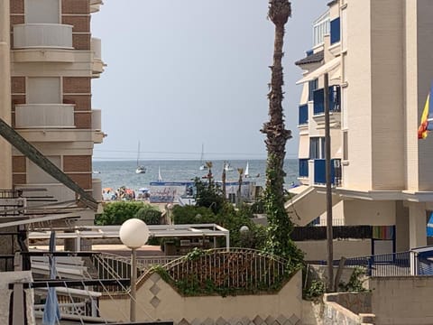 Property building, Day, Natural landscape, View (from property/room), View (from property/room), Balcony/Terrace, Photo of the whole room, Landmark view, Sea view, Sea view, Street view, Street view, Quiet street view, Inner courtyard view