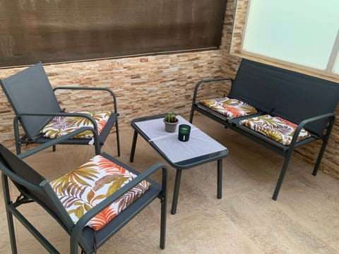 Patio, Seating area