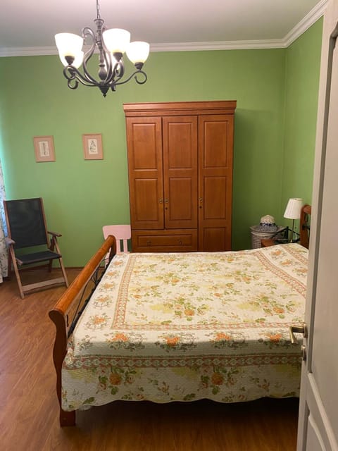 Bed, Photo of the whole room, Bedroom, wardrobe