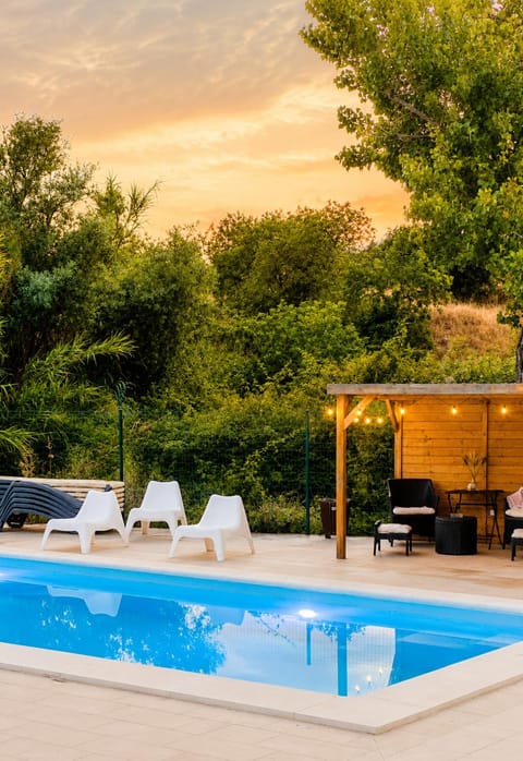 Natural landscape, Pool view, sunbed