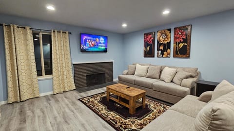 TV and multimedia, Living room, Seating area