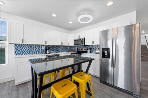 Kitchen or kitchenette, kitchen