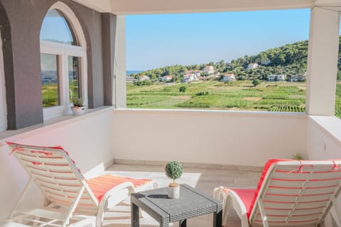 Balcony/Terrace, children, Family