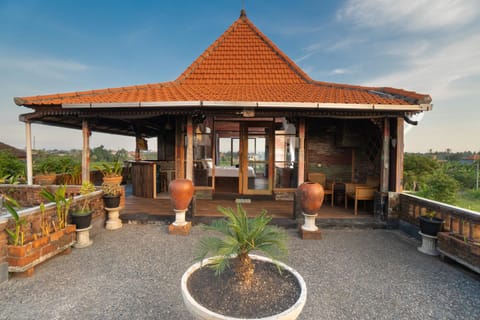Property building, Day, Garden, Garden view