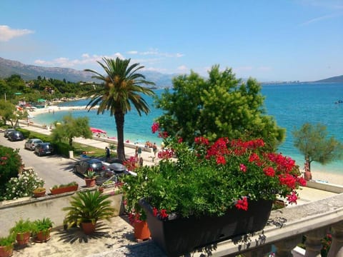 Day, Neighbourhood, Natural landscape, Summer, Balcony/Terrace, Beach, Sea view