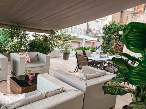 Patio, Day, Neighbourhood, View (from property/room), Balcony/Terrace, Seating area, Dining area