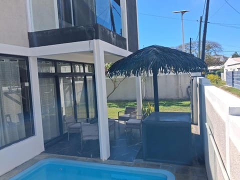 Property building, Patio, Garden