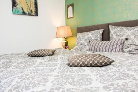 Other, Photo of the whole room, Decorative detail, Decorative detail