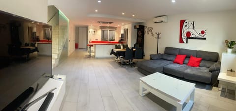 TV and multimedia, Living room