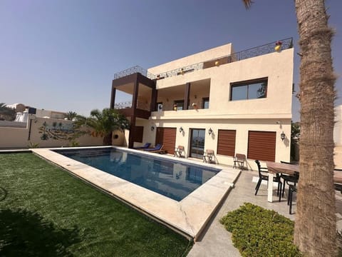 Day, Garden, Pool view, Swimming pool, sunbed