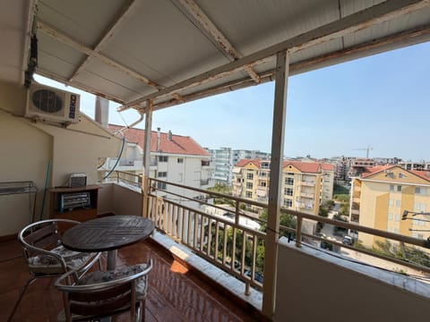 Day, View (from property/room), Balcony/Terrace, Living room, Dining area