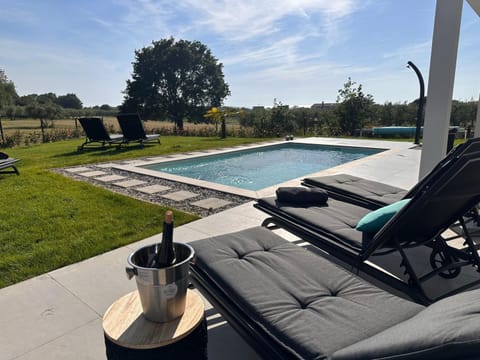 Garden, Garden, Balcony/Terrace, Garden view, Pool view, Swimming pool, sunbed