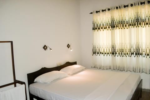 Shower, Toilet, Bathroom, Bedroom
