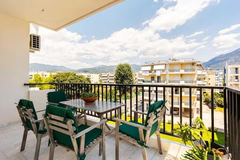 Property building, Day, Natural landscape, View (from property/room), Balcony/Terrace, Seating area