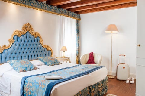 Decorative detail, Bedroom