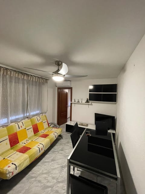 Bed, TV and multimedia, Living room, Seating area