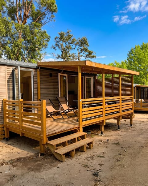 Property building, Balcony/Terrace