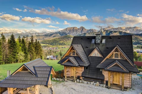 Property building, Day, Natural landscape, Mountain view