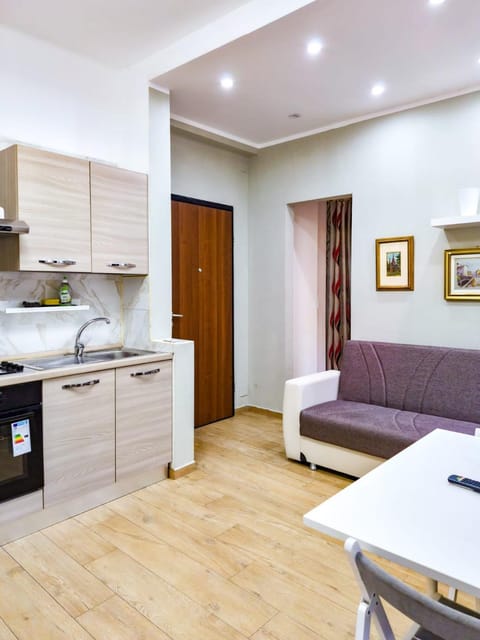 Facade/entrance, Kitchen or kitchenette, Living room, pet friendly