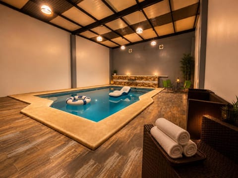 Swimming pool, Swimming pool