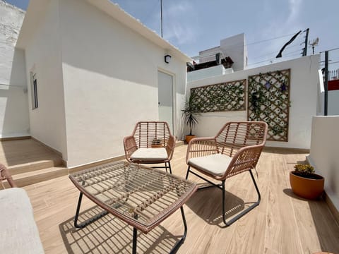 Off site, Balcony/Terrace