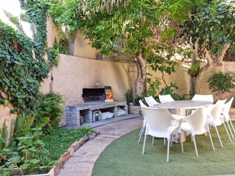 Property building, BBQ facilities, BBQ facilities