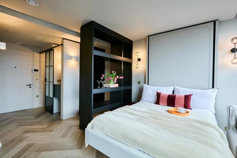 Bed, Photo of the whole room, Seating area, Bedroom, wardrobe
