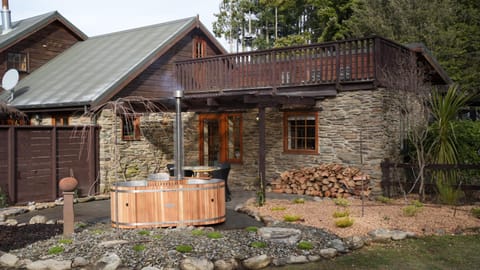 Property building, Garden, Hot Tub