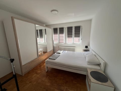 Bed, Bedroom, wardrobe