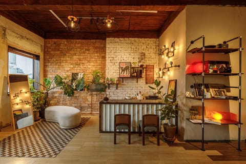 Bed, Living room, Photo of the whole room, Seating area, Bedroom